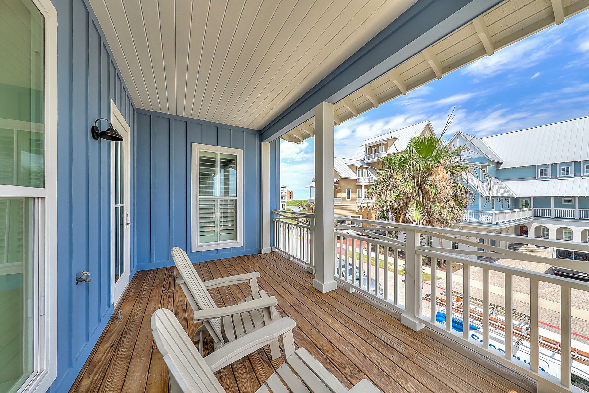 Sunrise Avenue House - Image 3