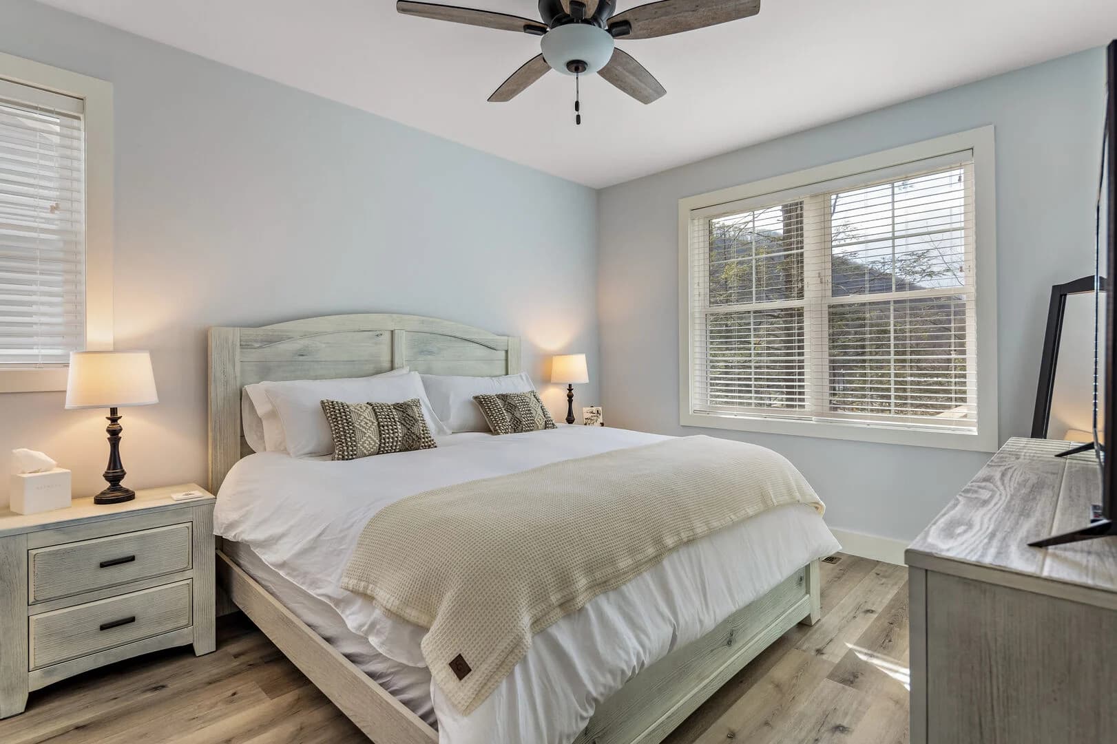 Old Bridge House - Image 14