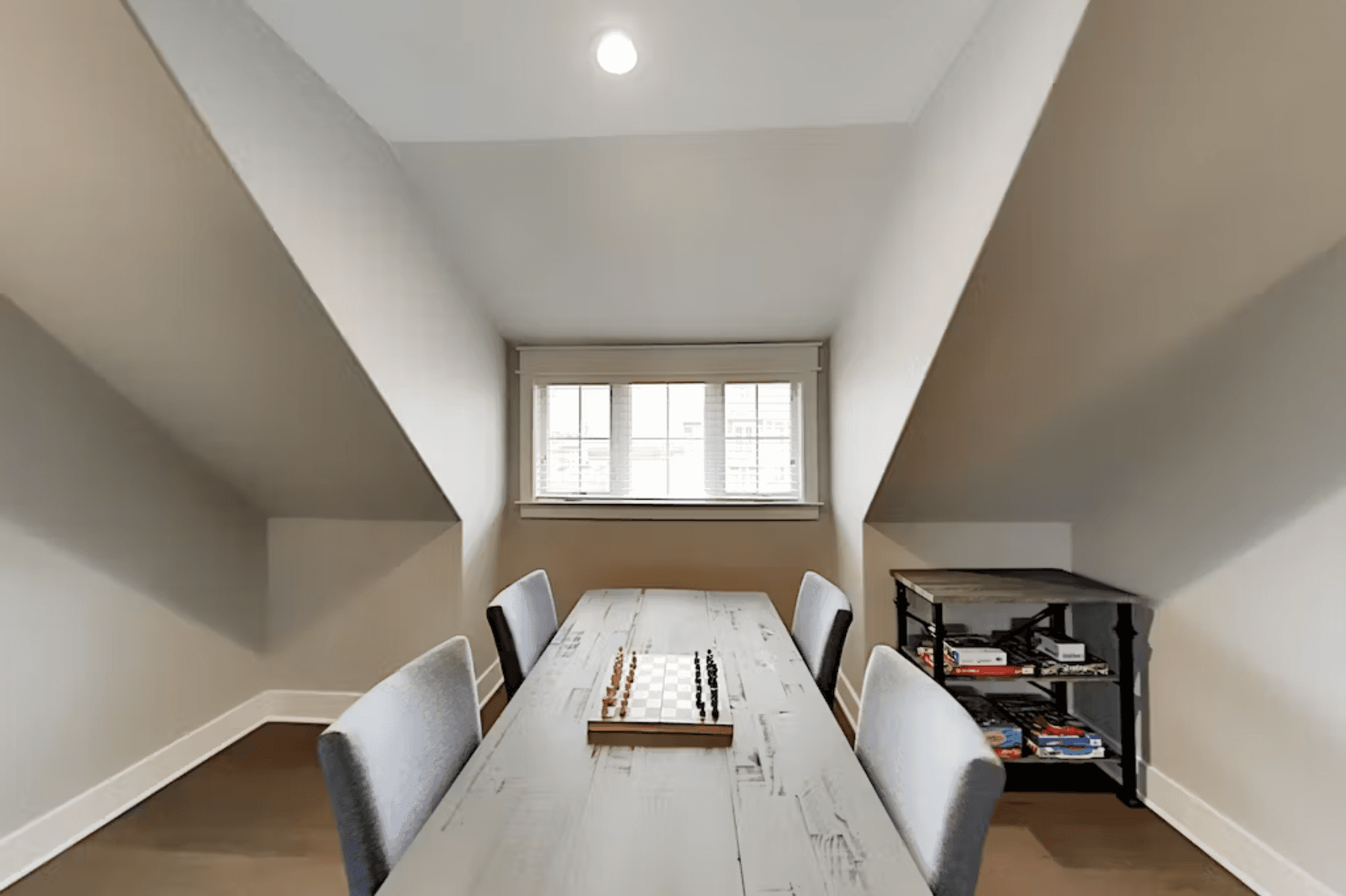 Parrots Cove - Image 22