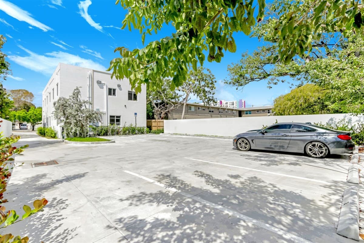 Wynwood Manor - Image 45