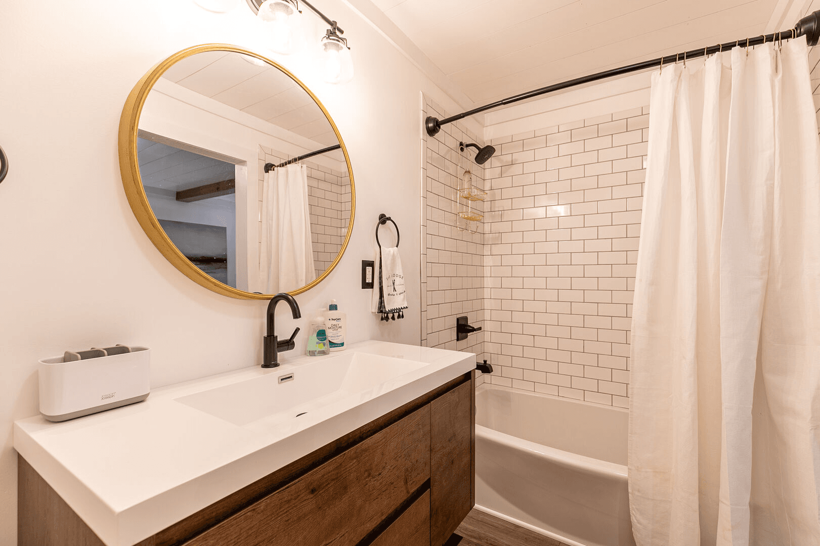 Lark Hollow - Image 14