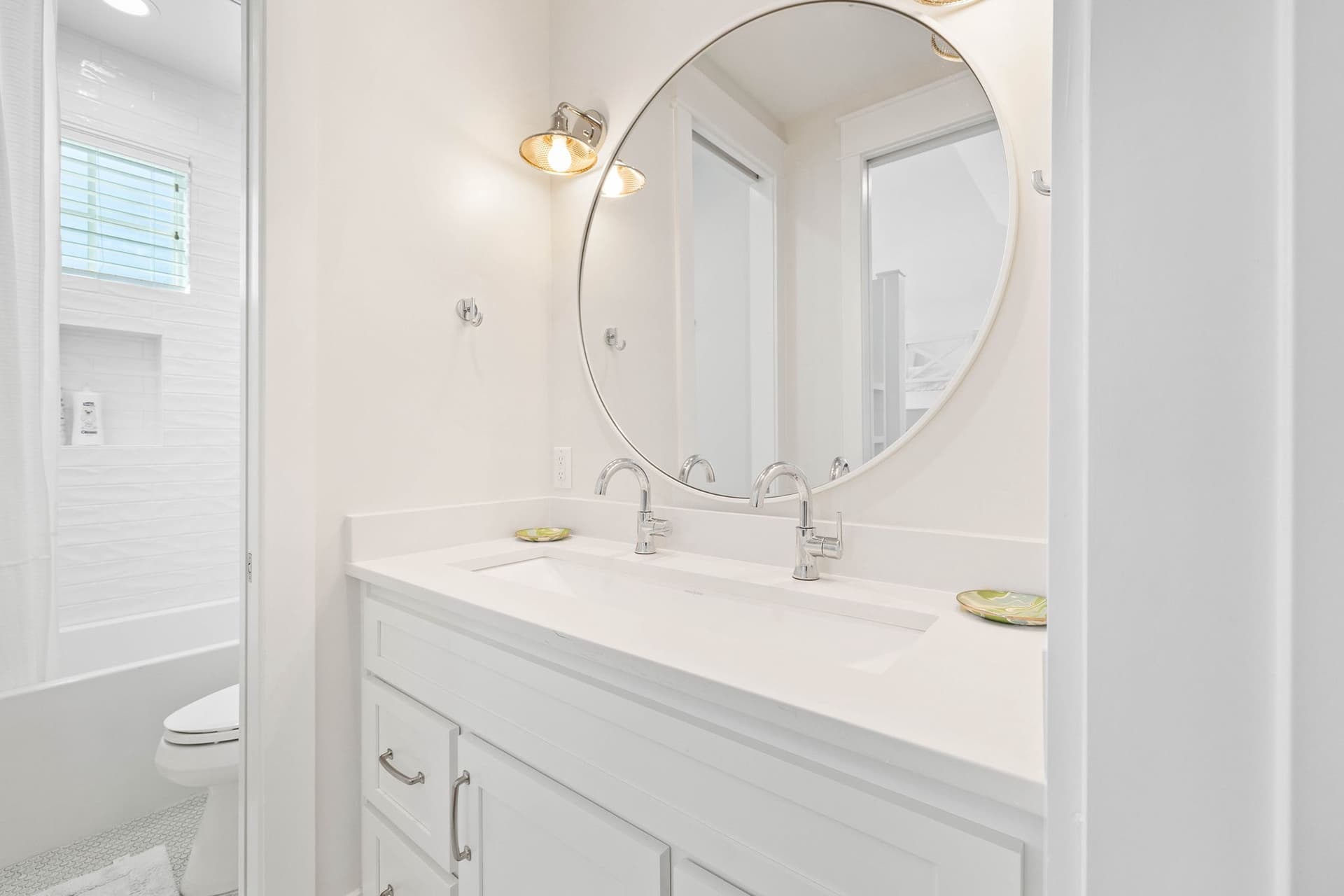 Good Vibrations - Image 27