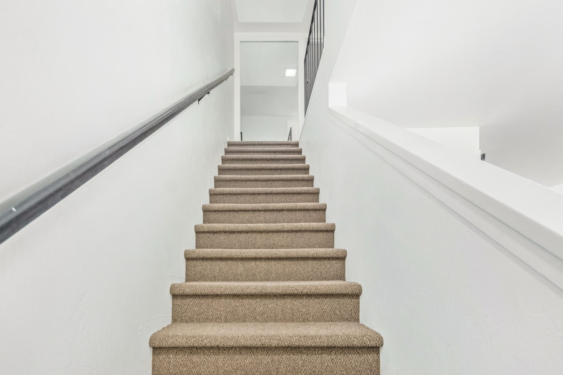 Camelback House - Image 9