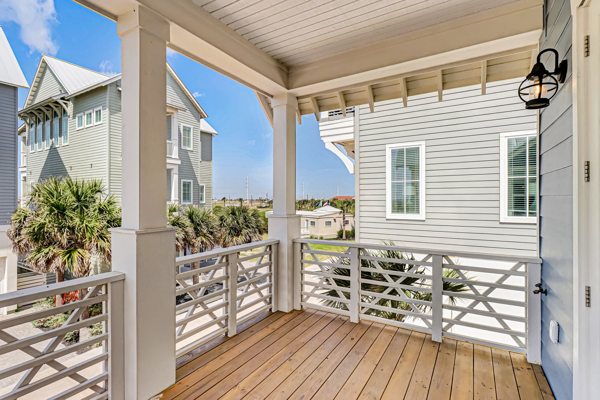 Sunset Avenue Stunner - Image 20