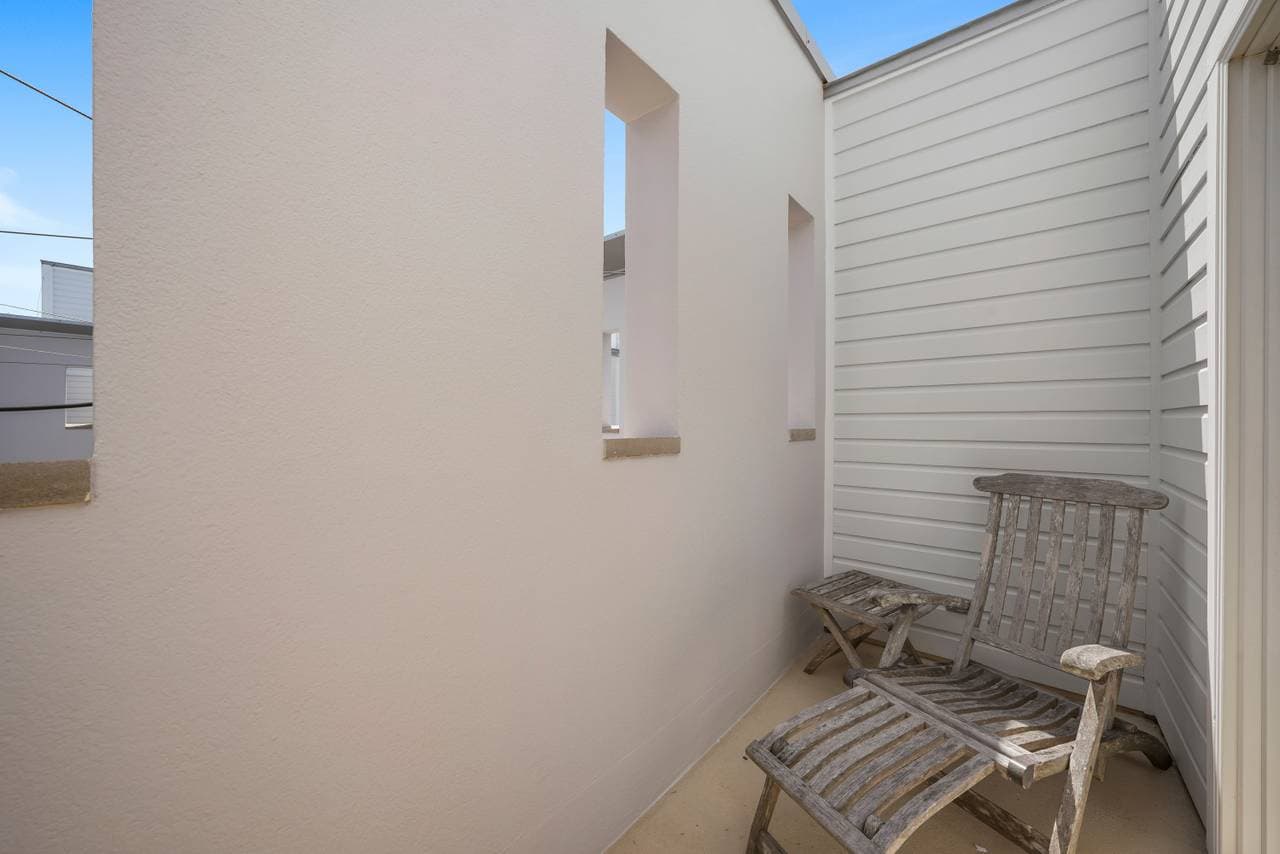 Above The Crowd Home - Image 25