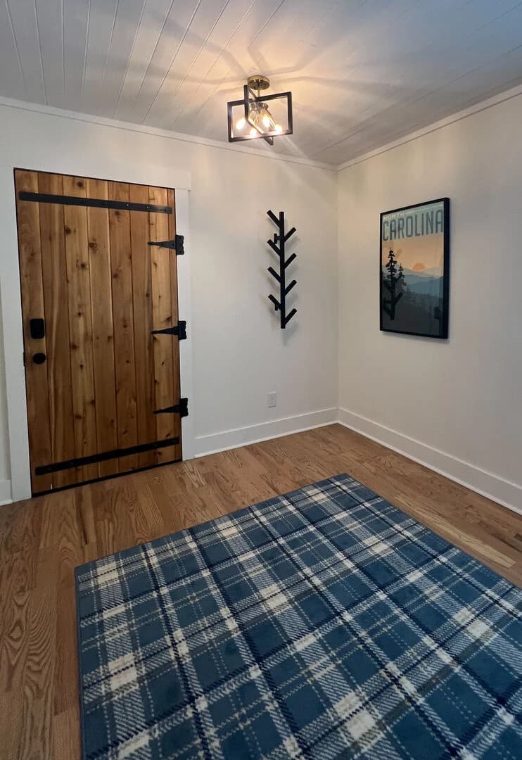 Riverside Retreat - Image 11