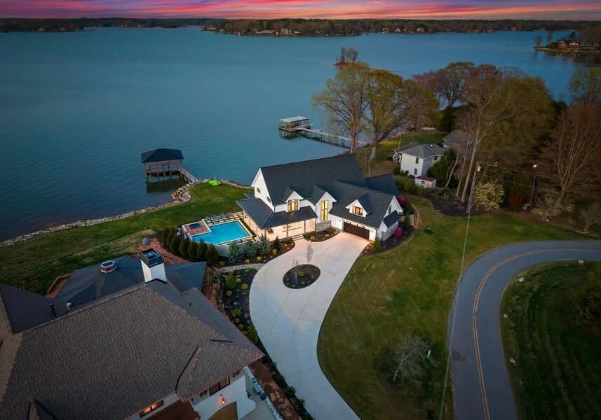 Circle Hollow - Image 73