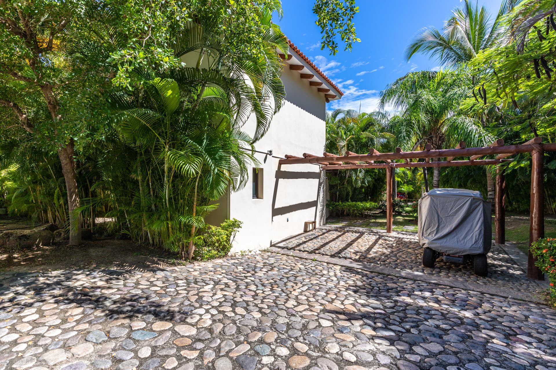 La Serenata #3 - Image 61