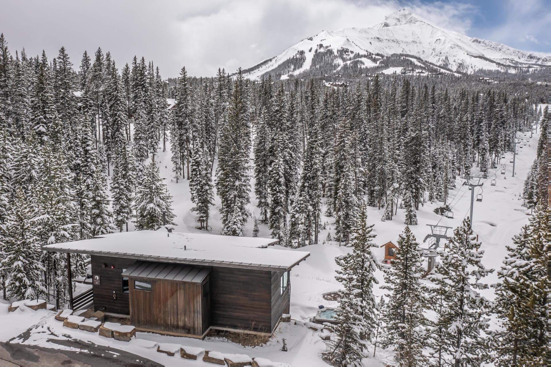 Lake Cabin #20 - Image 36