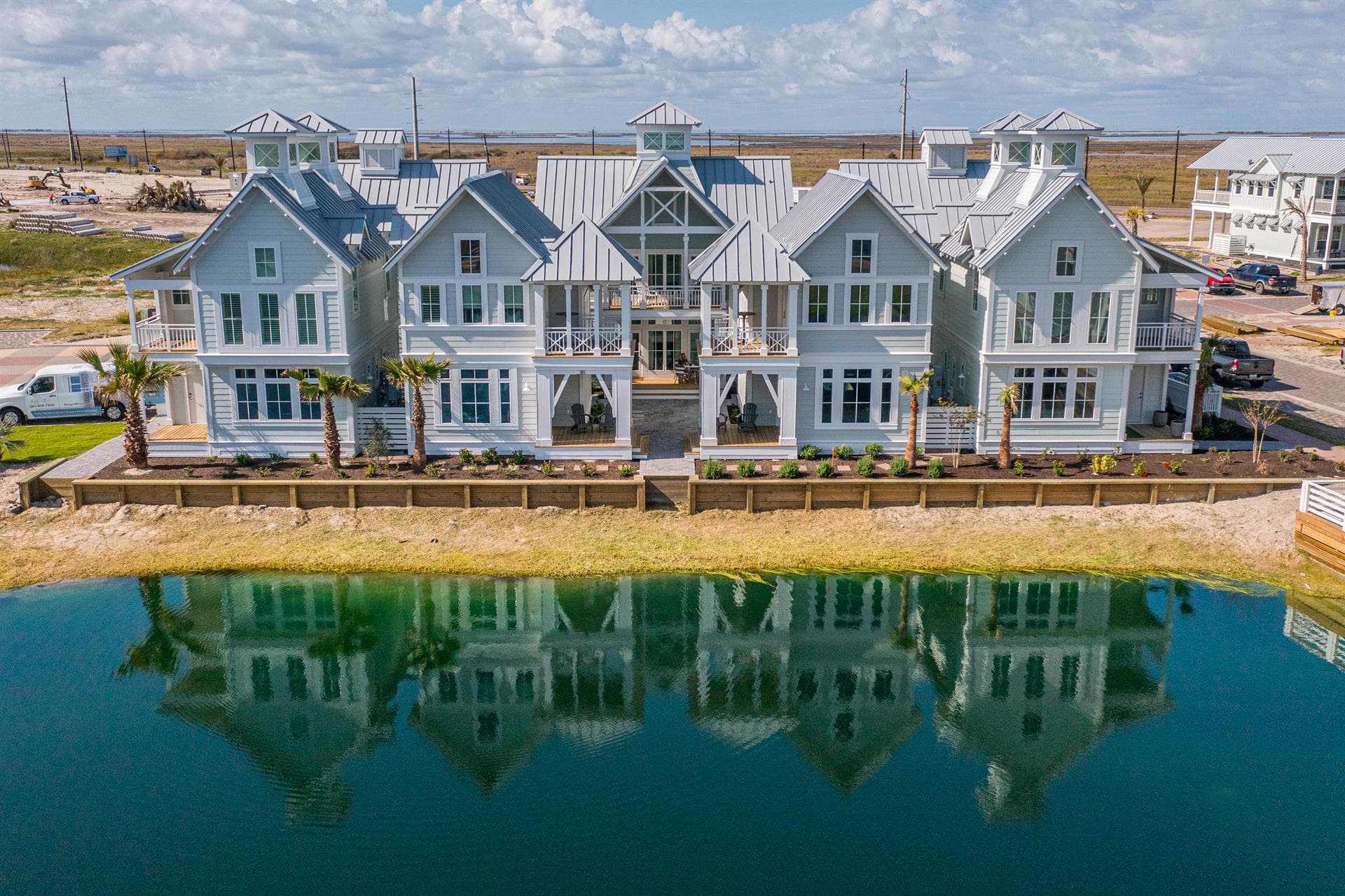 Isle of Dogs - Image 23