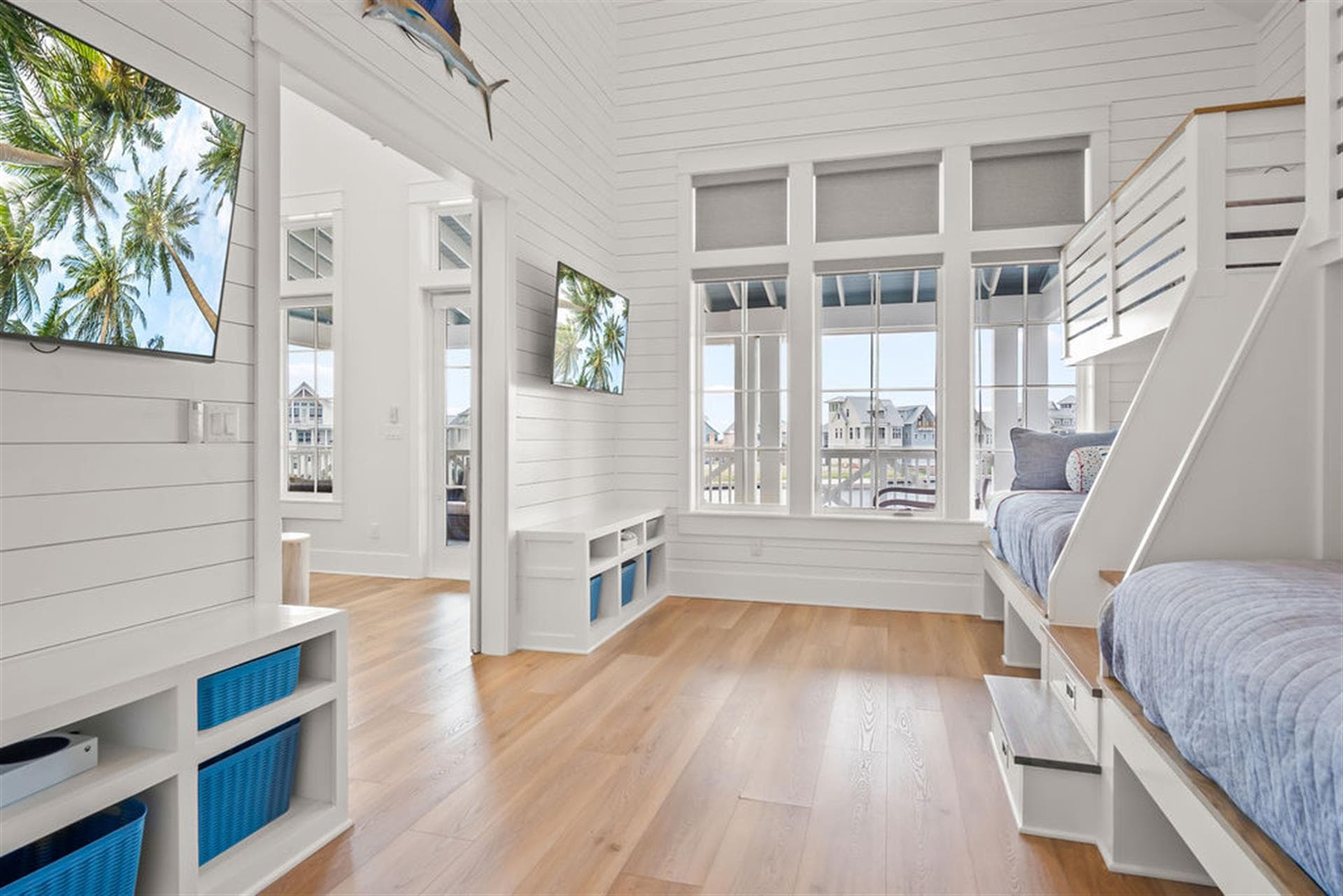 Hello Darlin' - Image 36