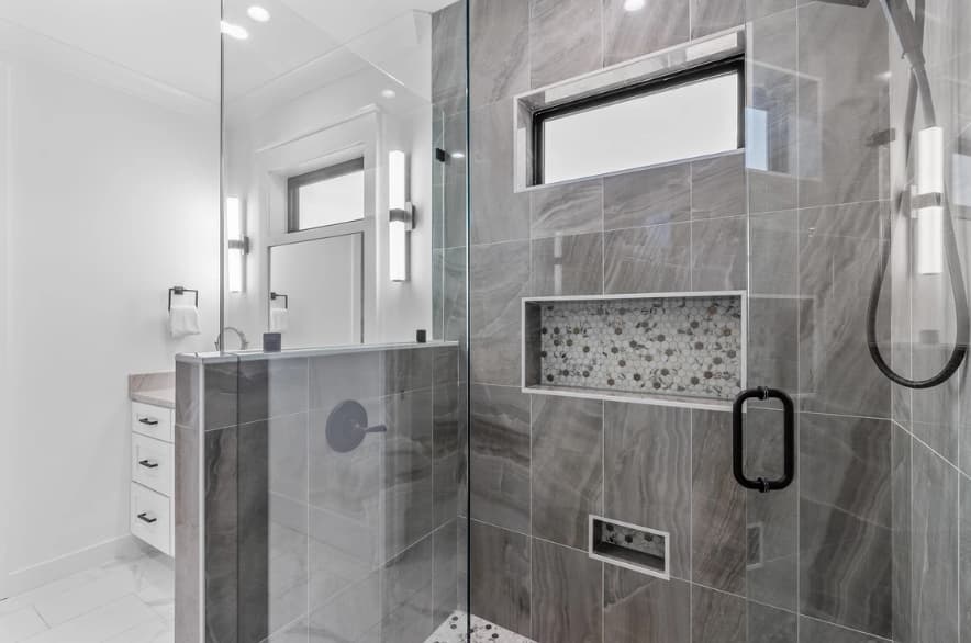 Happy by the Sea - Image 51