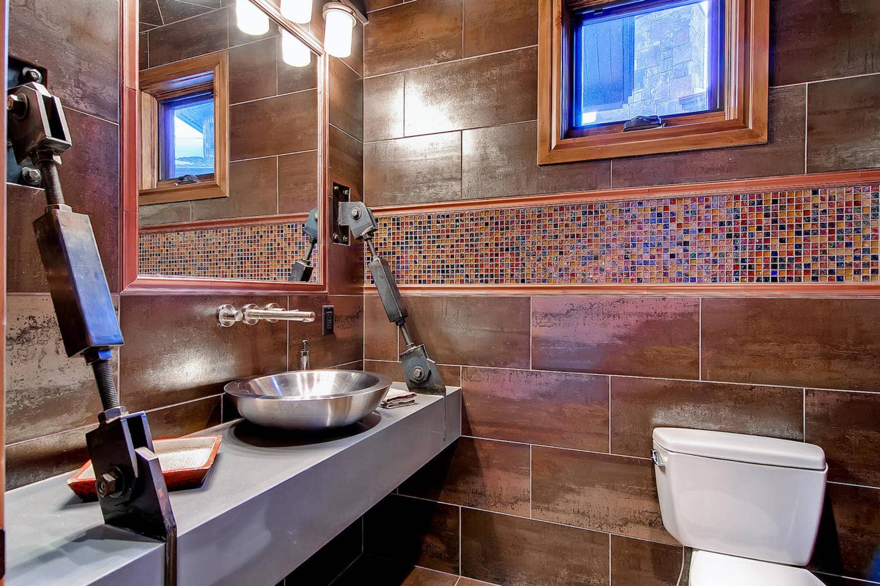 Warming Hut - Image 10