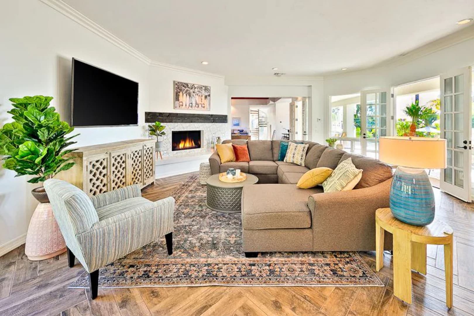 La Jolla Lifestyle - Image 2