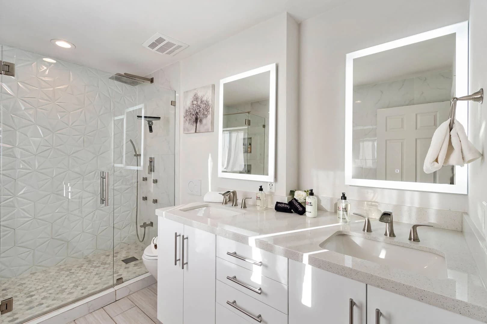 Paradise Escape - Image 24