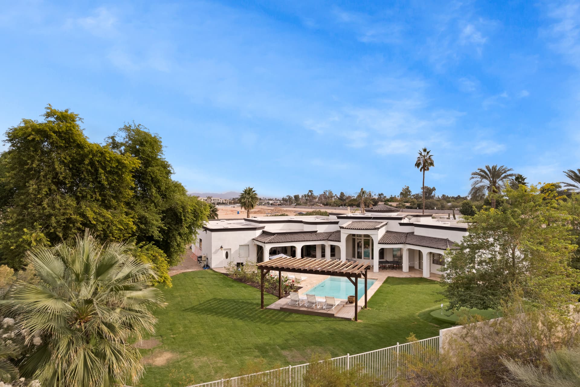 Farrier Manor - Image 43