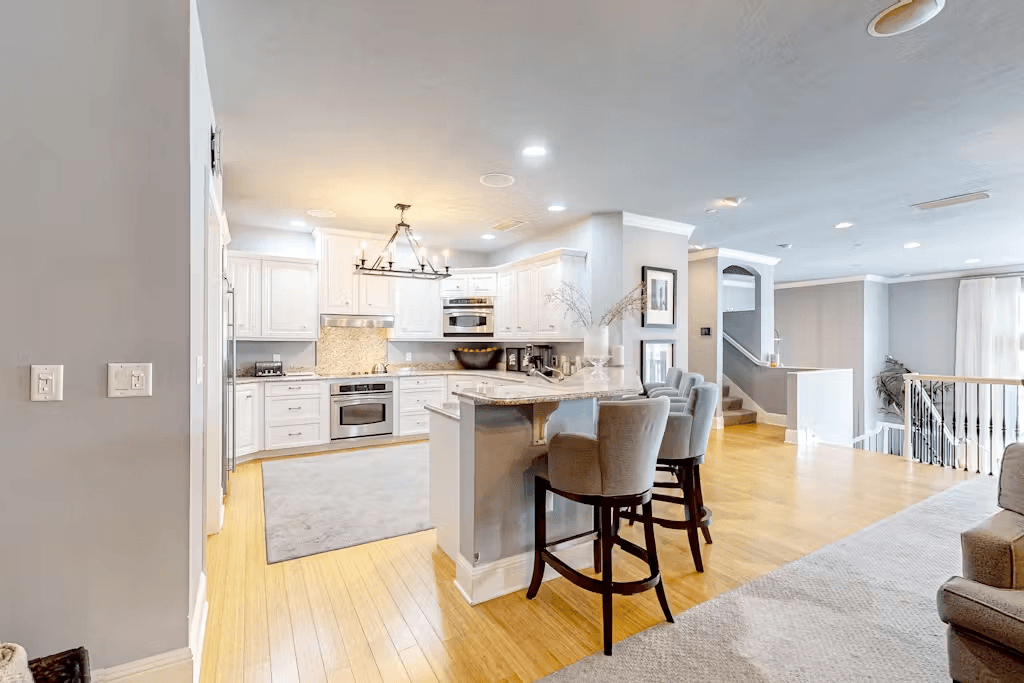 Belle Harbor Charm - Image 11