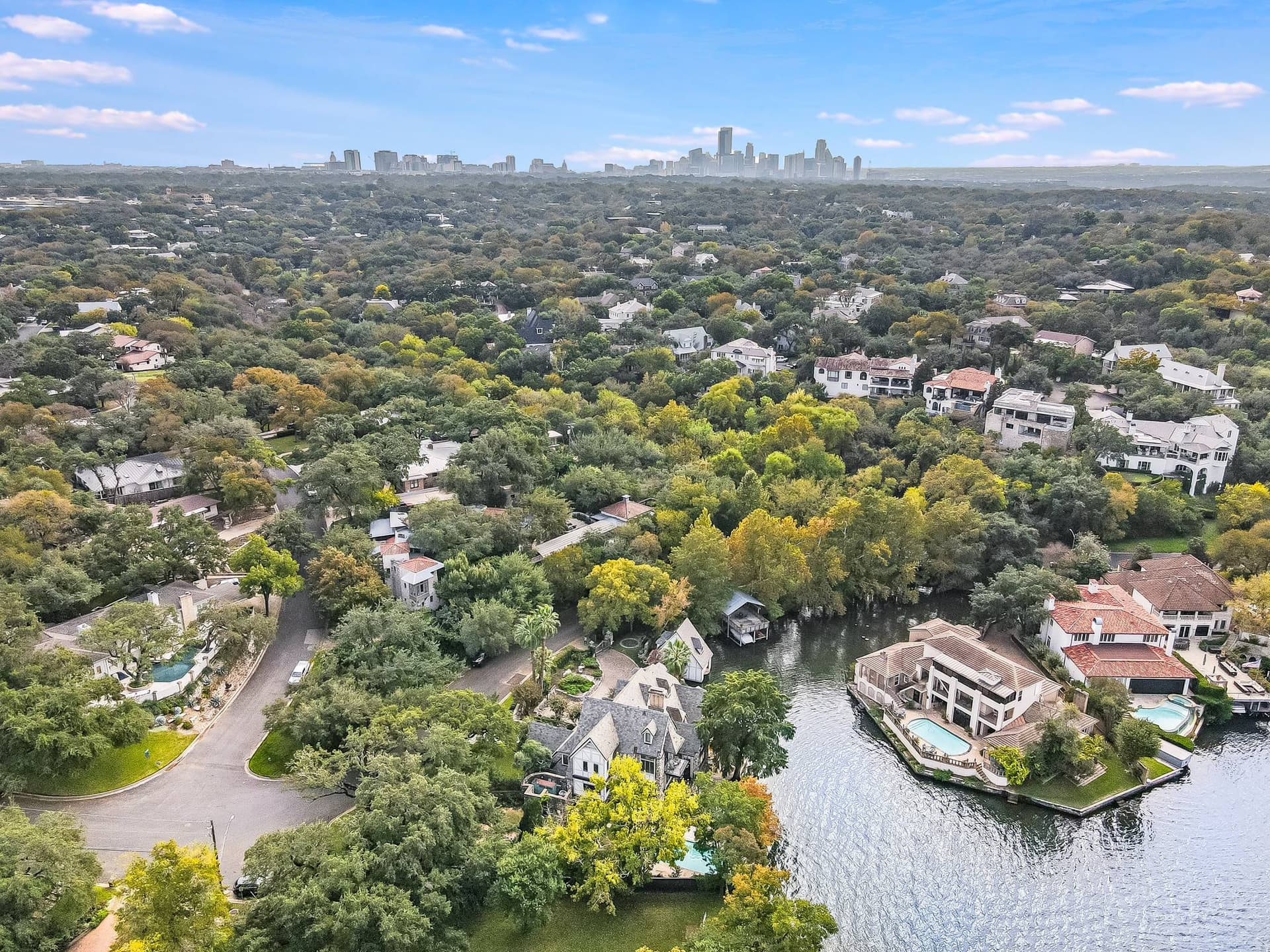 Manor on Lake Austin - Image 6