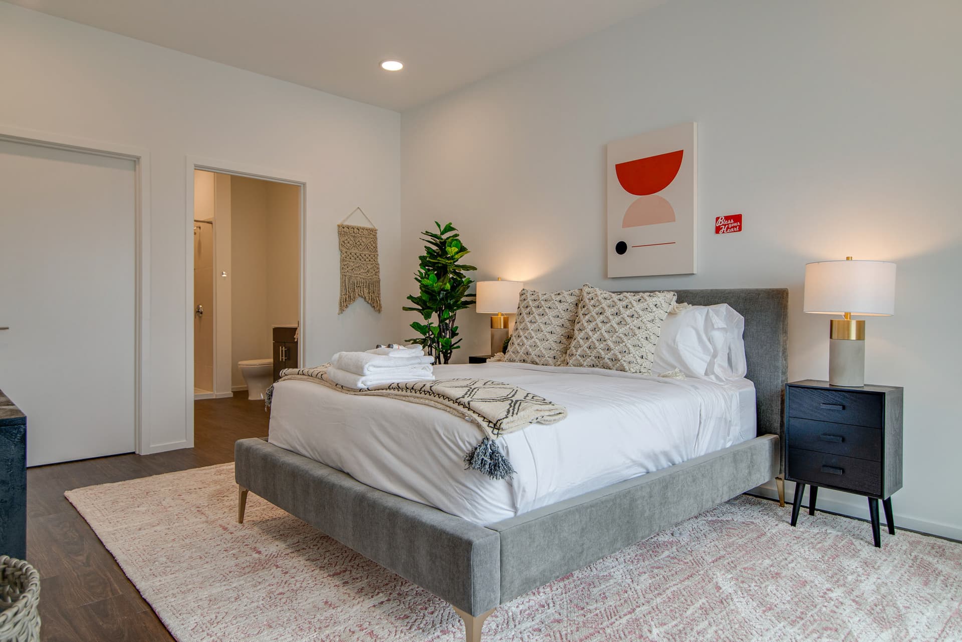 Green Illume Home - Image 10