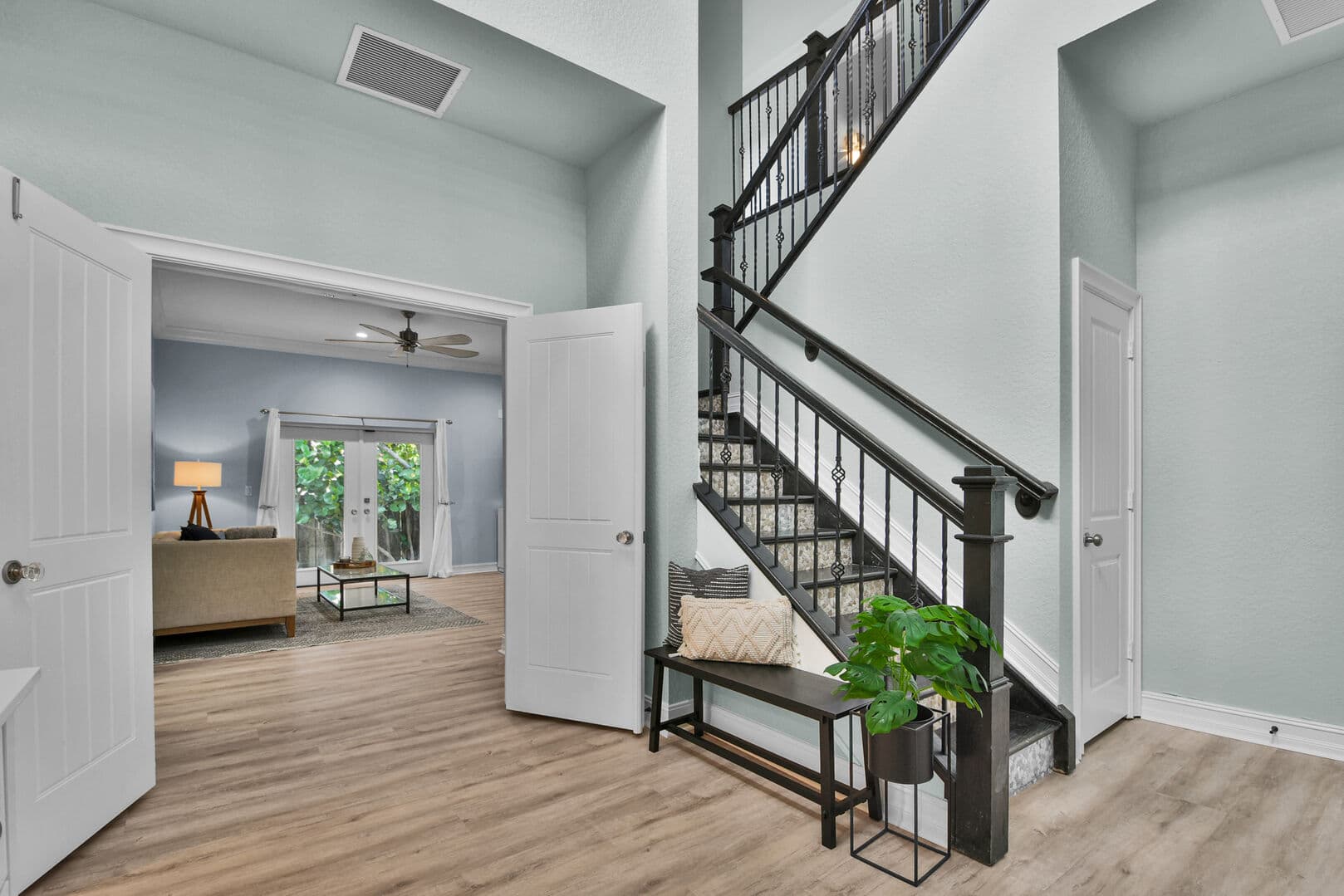 Lake Wyman House - Image 2