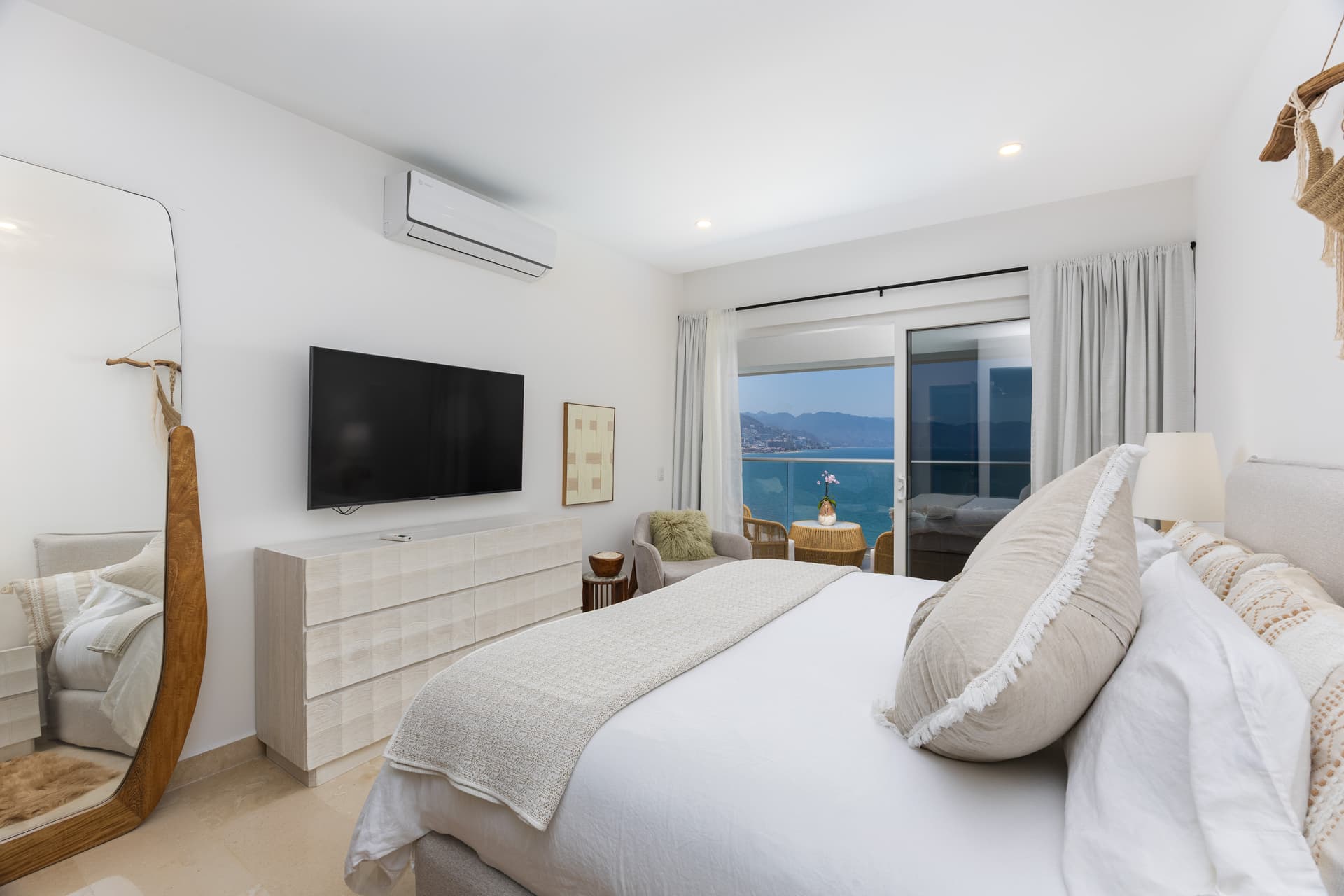 Harbor 171 Residences #803 - Image 10