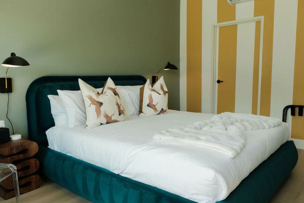 Mod Retreat in Vibrant Palm Springs - Image 32