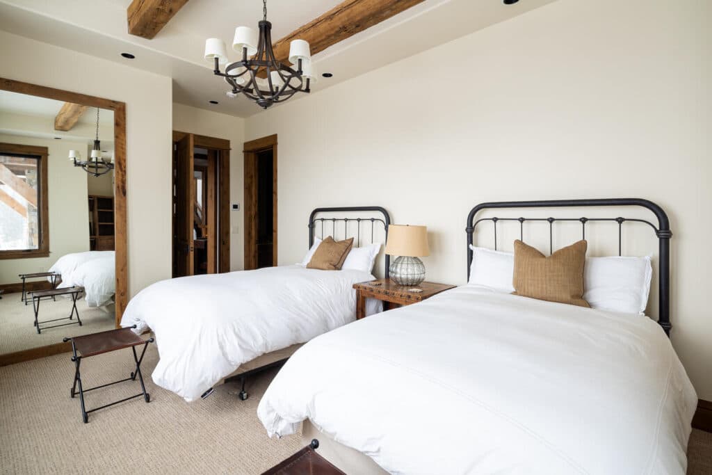 Spur Road Villa - Image 34