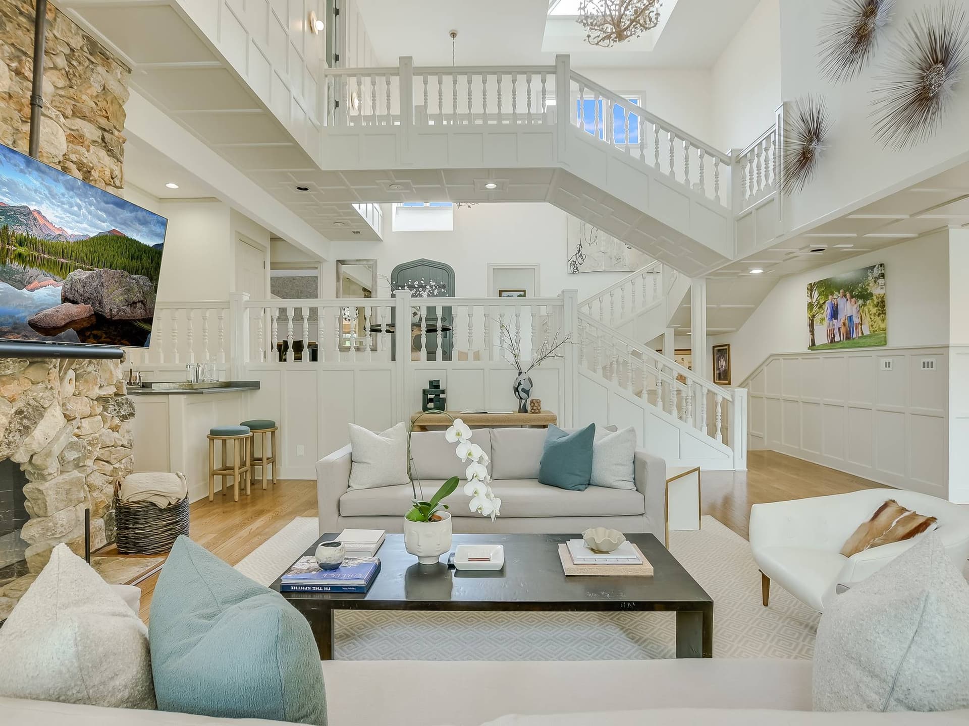 Manor on Lake Austin - Image 20