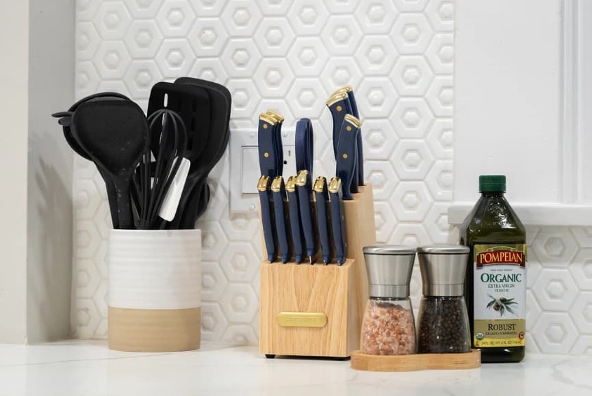 South Park Sanctuary - Image 9