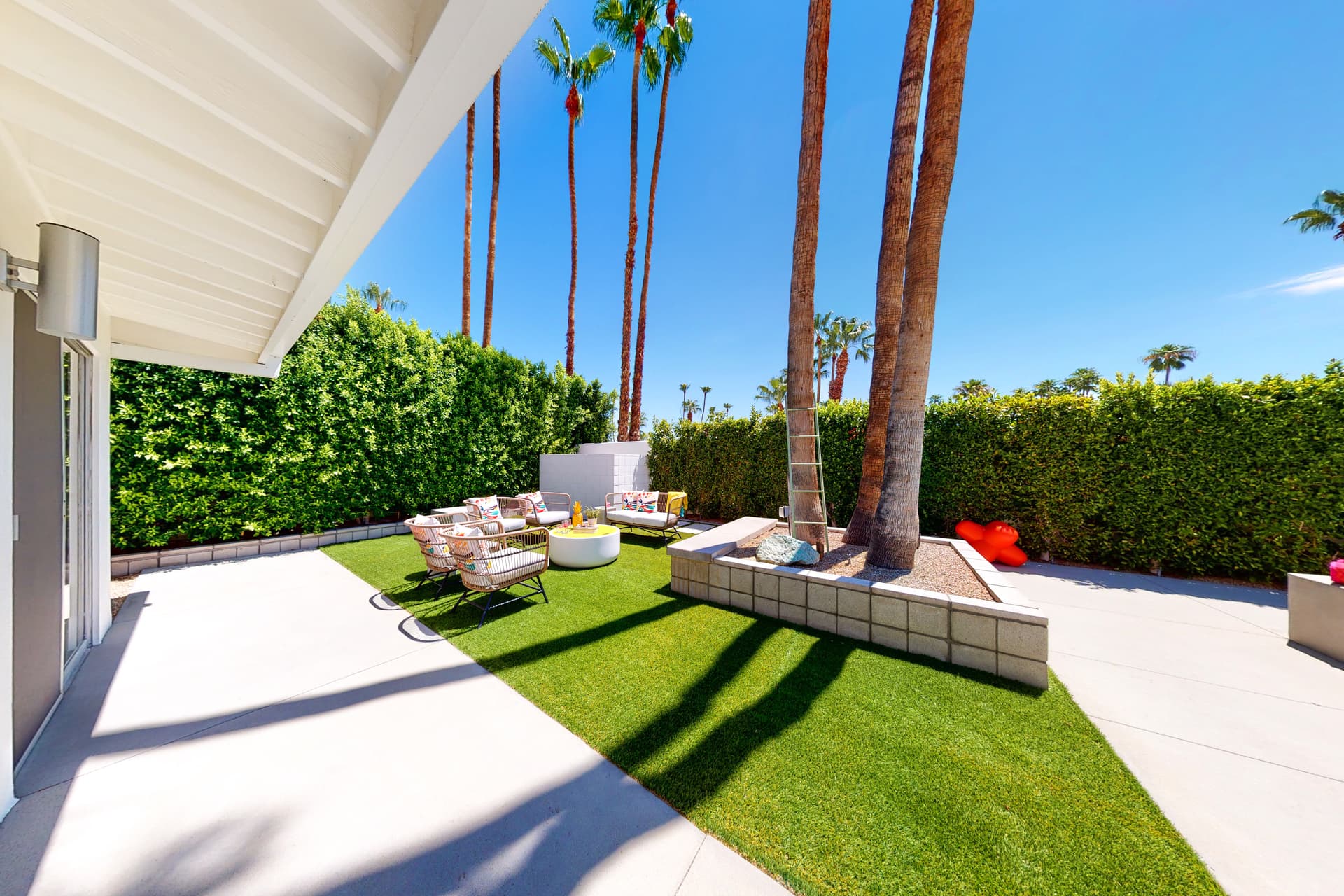 Alexander Stunner Home - Image 38