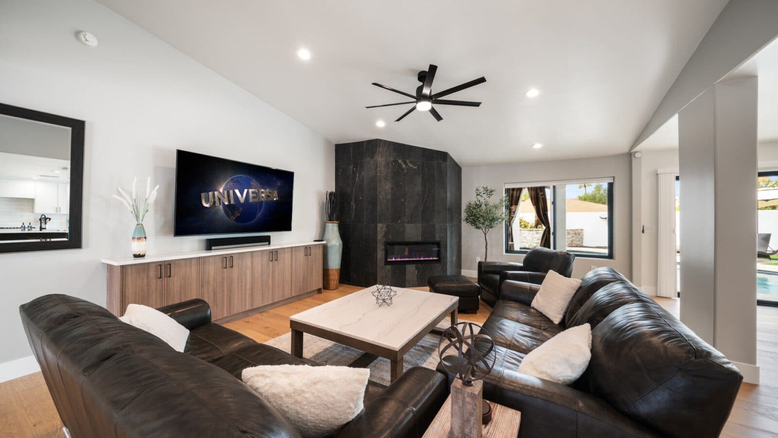 Spontaneous Desert Retreat - Image 10