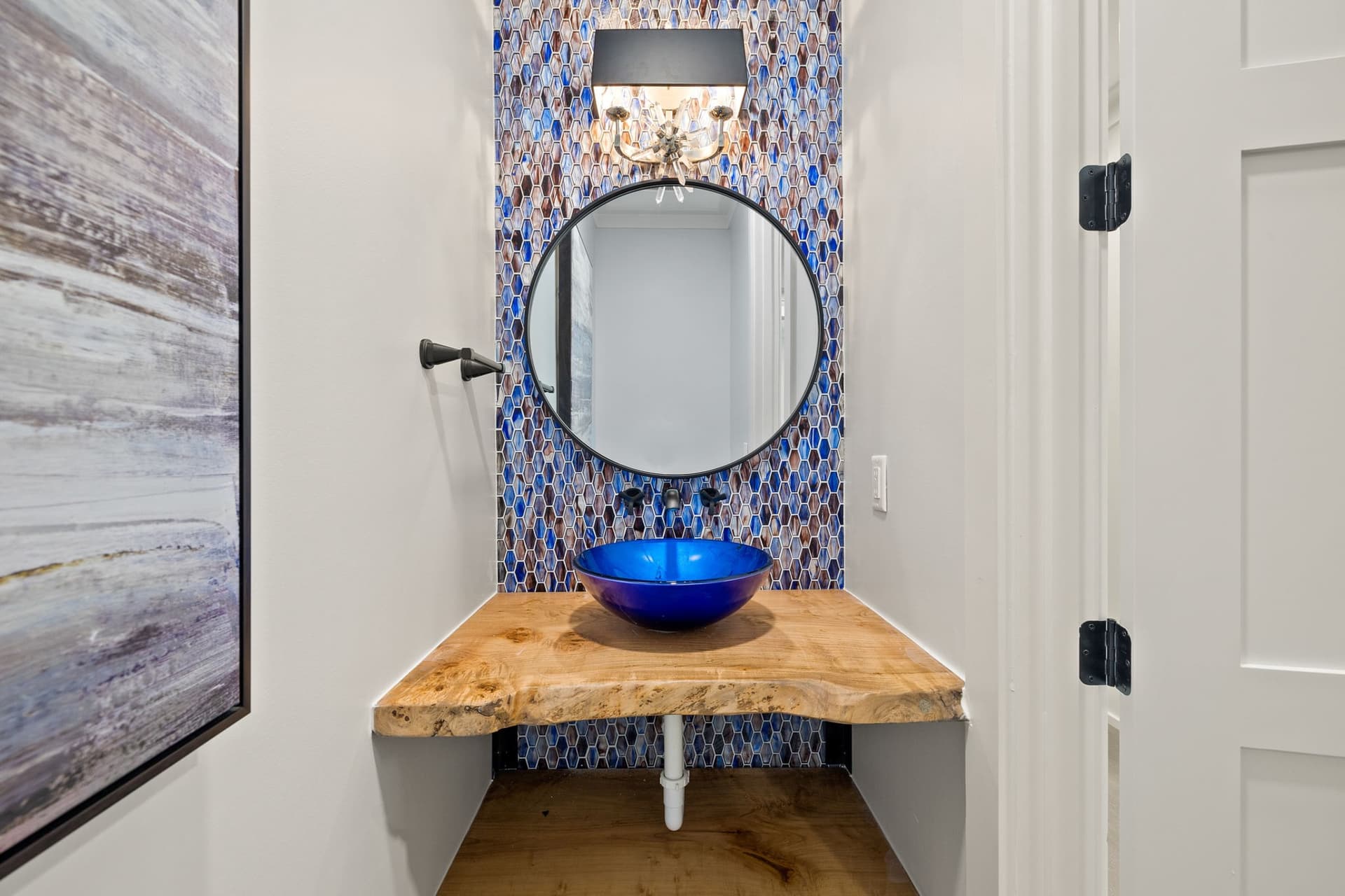 Emerald View - Image 28