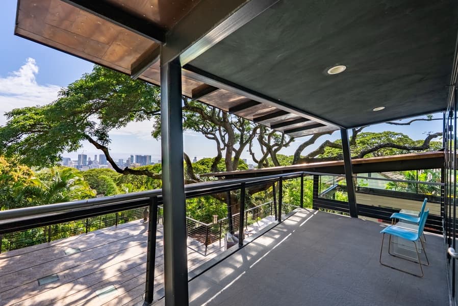 Tantalus Glass Home - Image 40