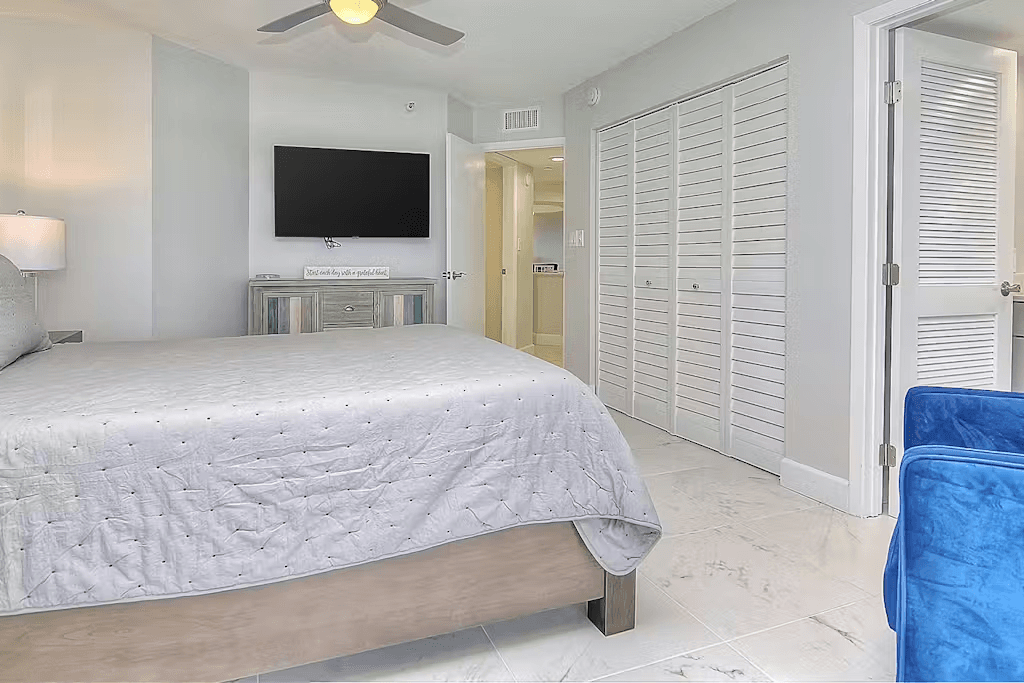 Sand Key Residence - Image 19