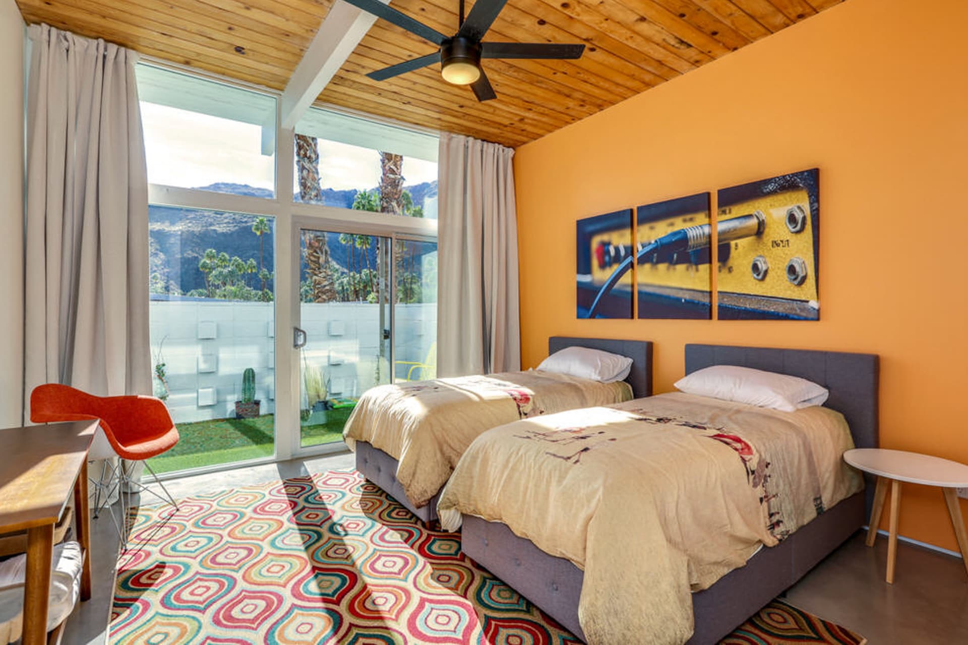 Regal Contemporary House - Image 19