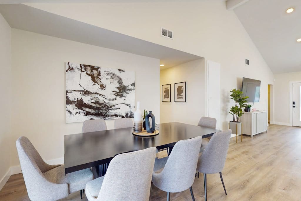 San Diego Haven - Image 4