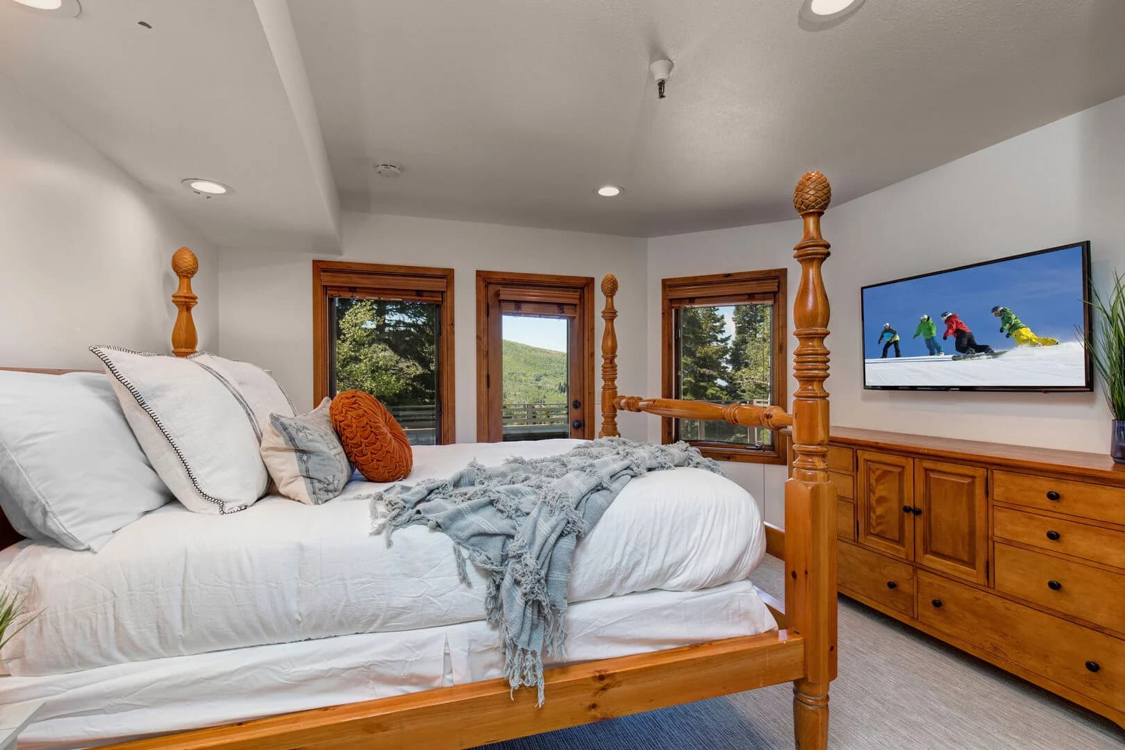 Ontario Lodge - Image 22