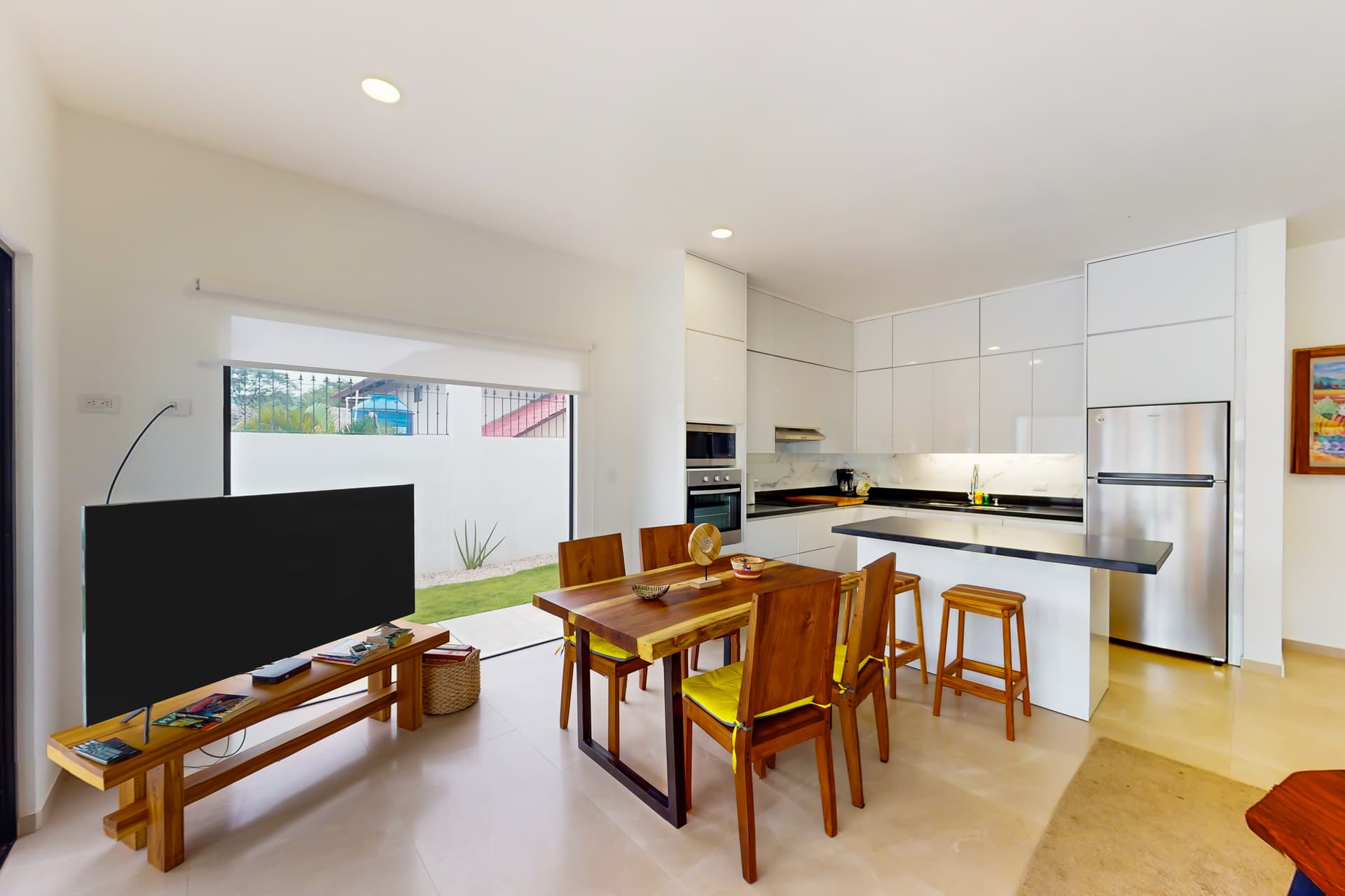 Coral Home 1 - Image 3