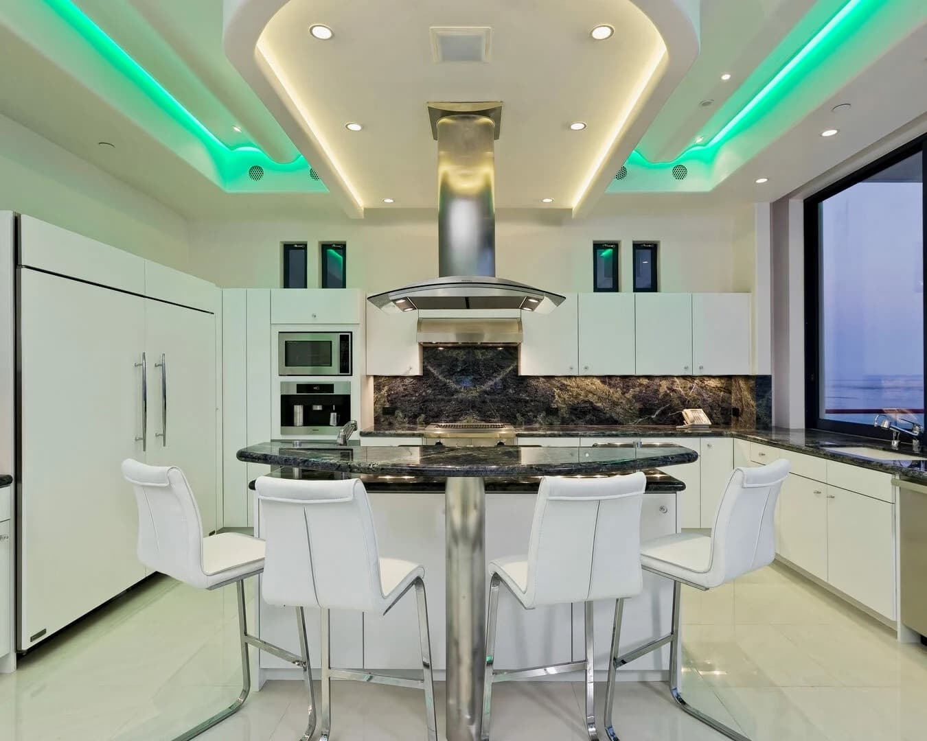 Sea Glass Malibu - Image 23