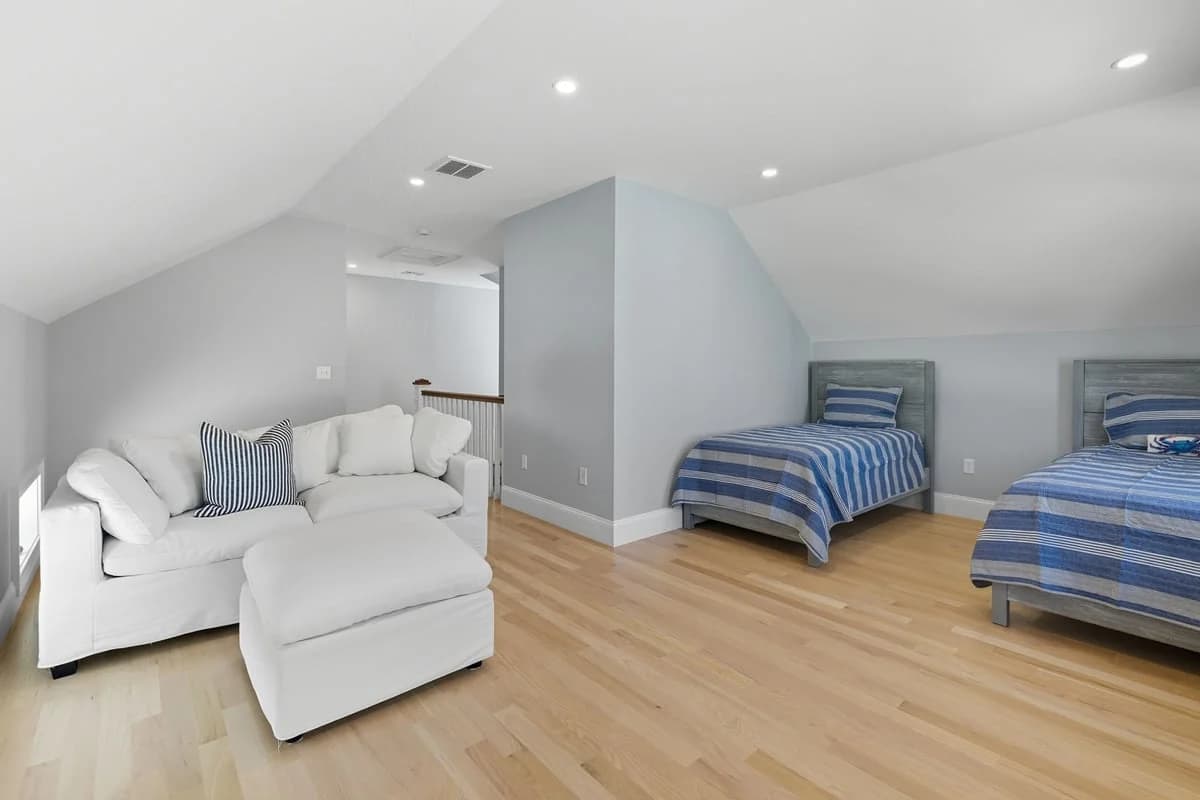 Three Buoys - Image 16