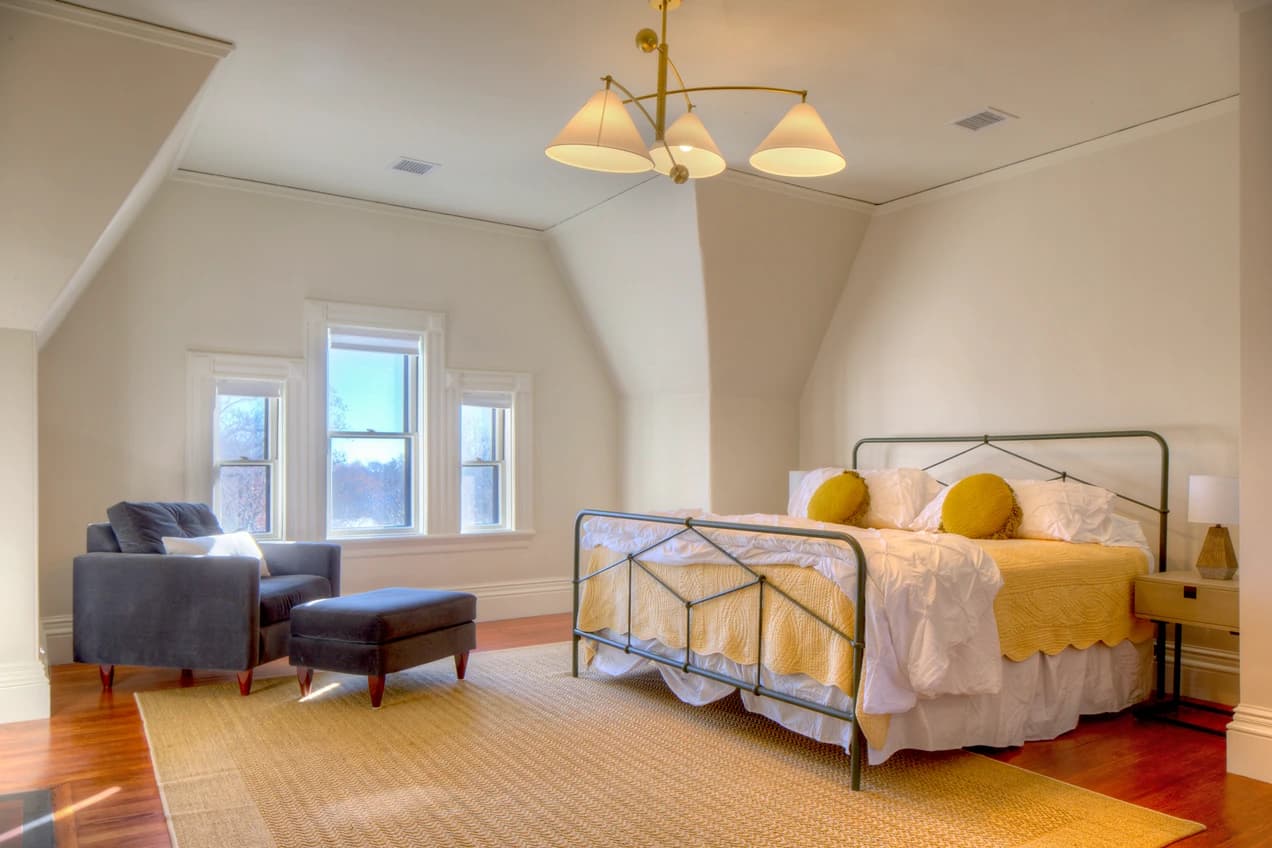 Cliffside Estate - Image 30