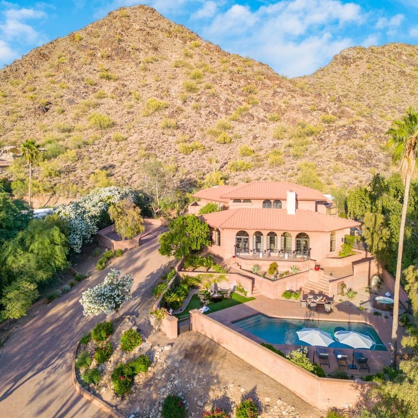 Diamondback Manor - Image 1