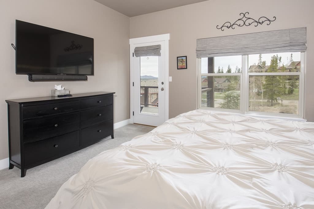 Sunset Summit Townhome - Image 18