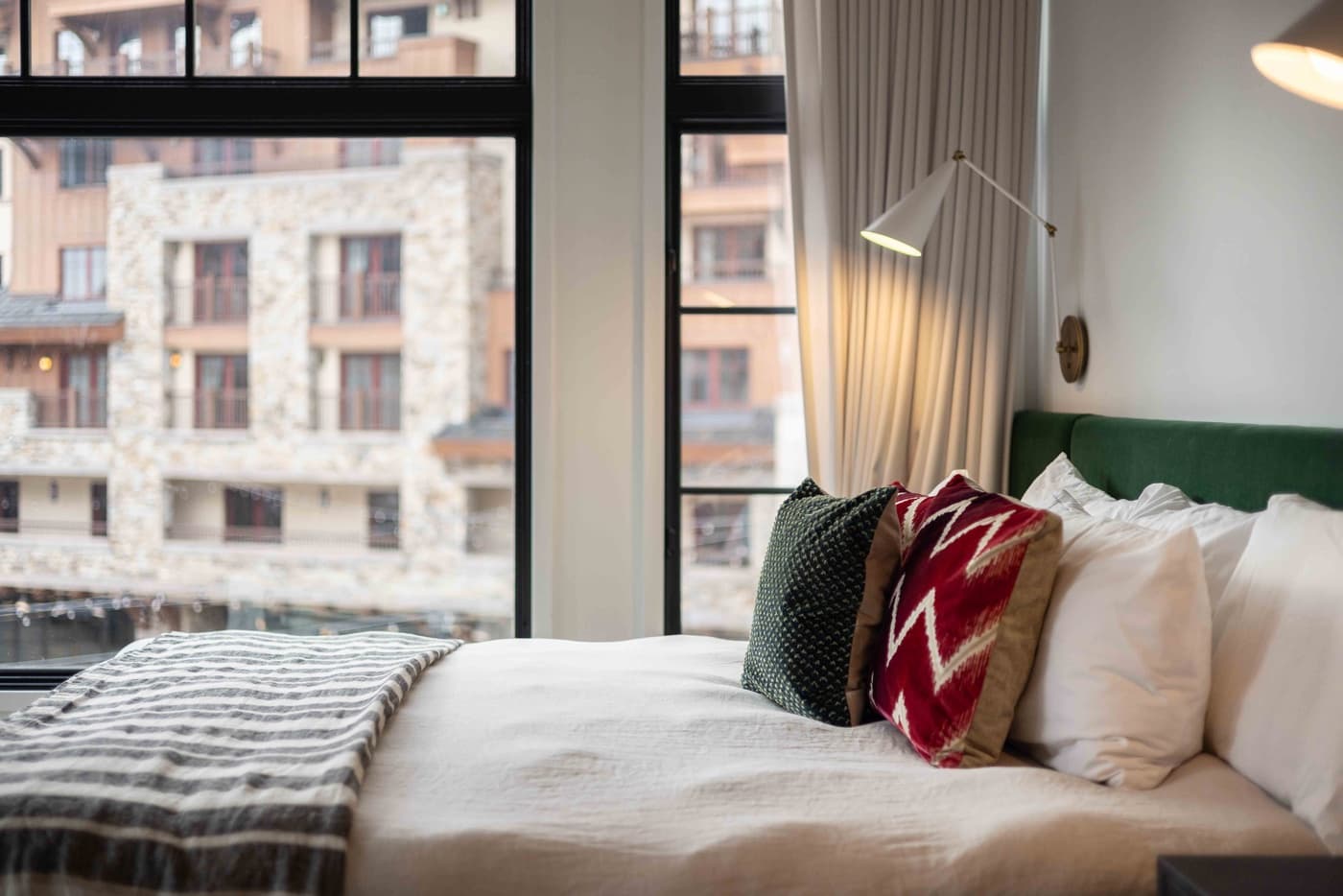 Sky High at the Plaza - Image 24