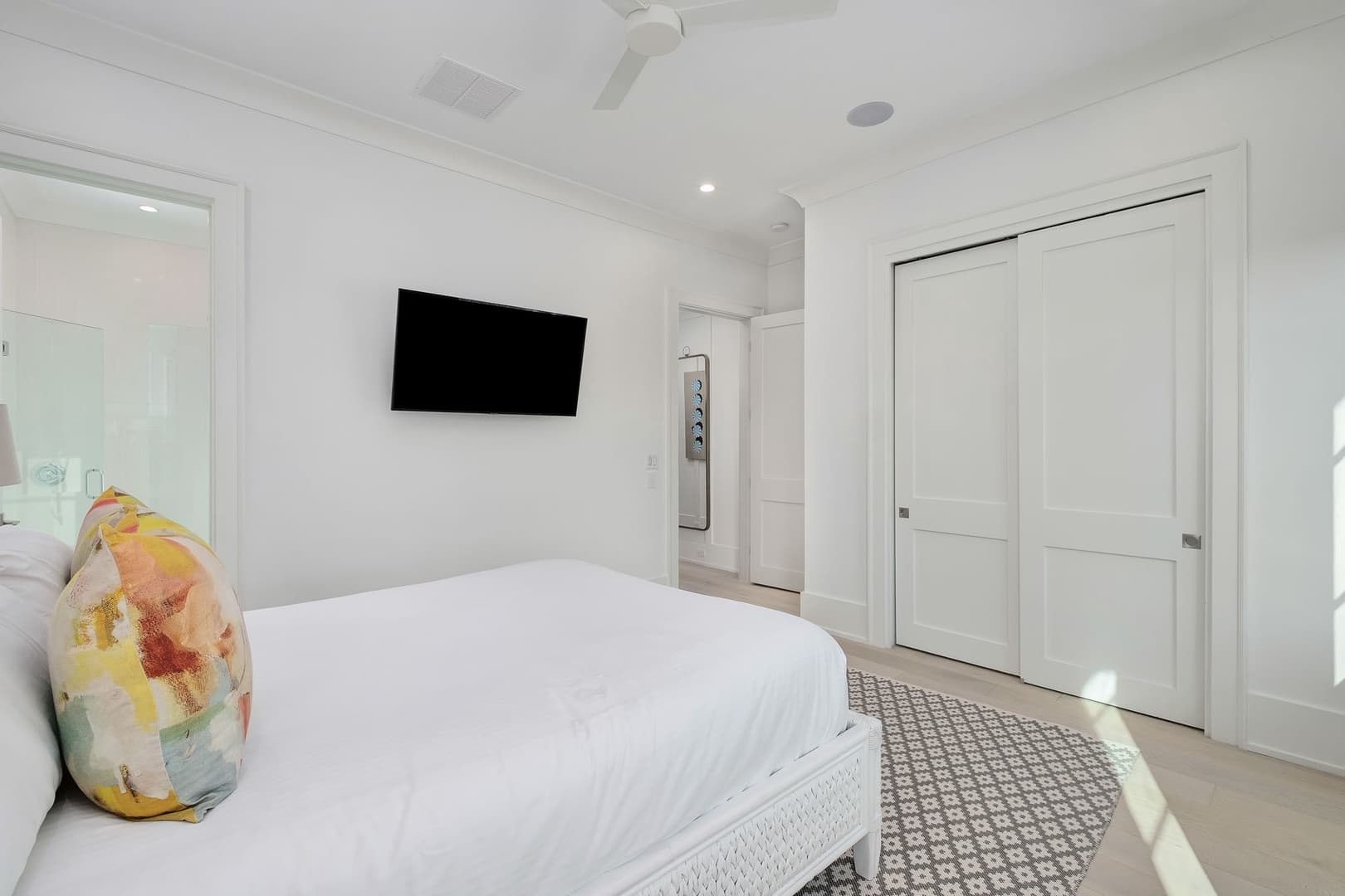 Bearfoot By The Sea - Image 28