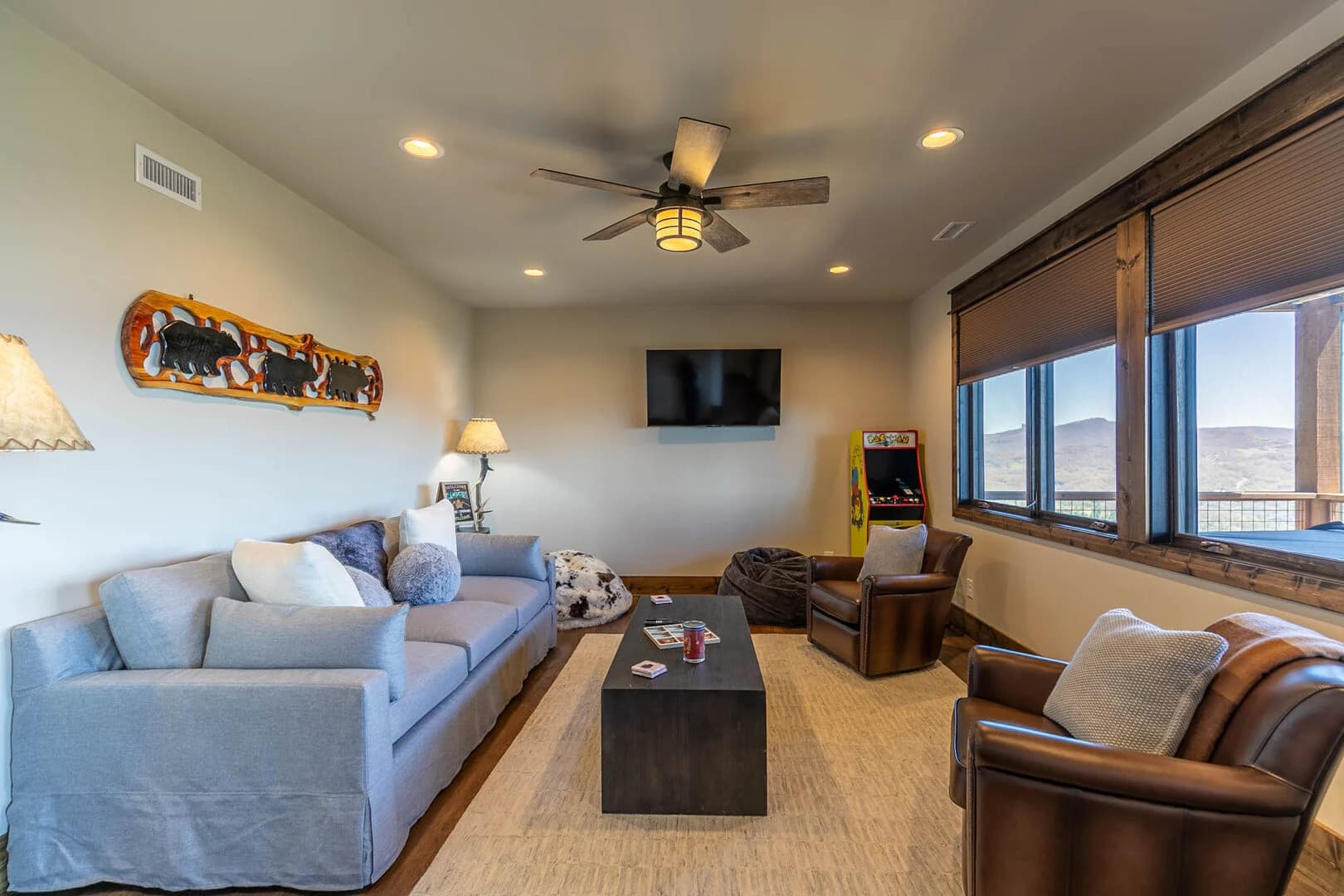 Bear Haven Hideaway - Image 27