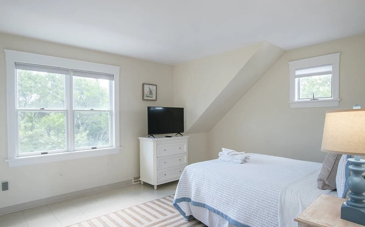 Beach House - Image 19