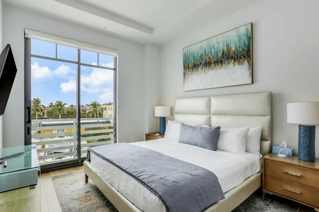 Heart of Naples - Image 13