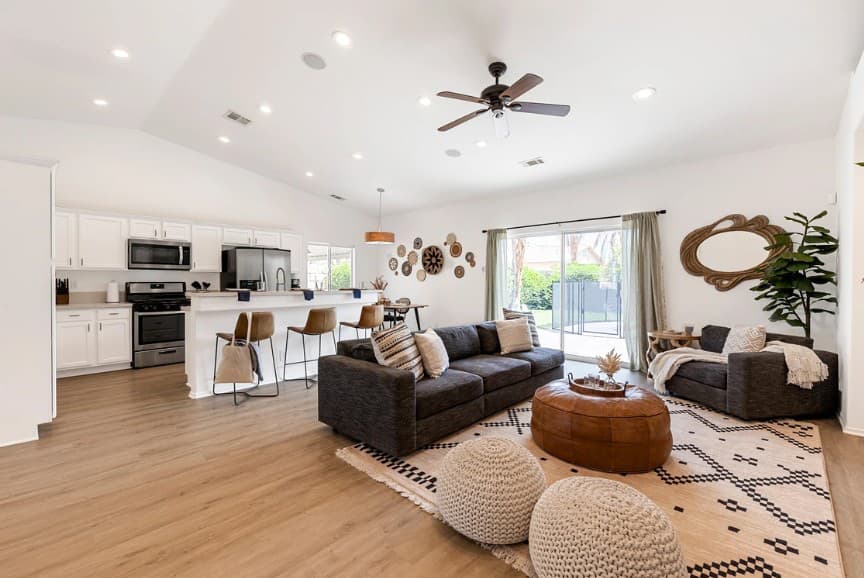 Sunny Palms - Image 3