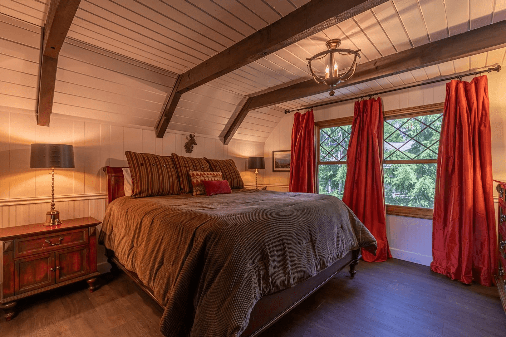 Halftime Haus - Image 8